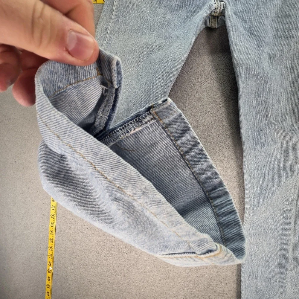 VTG Levis 501 Jeans Mens Blue Light Wash‎ Straight Button Fly USA Fits 26x29
